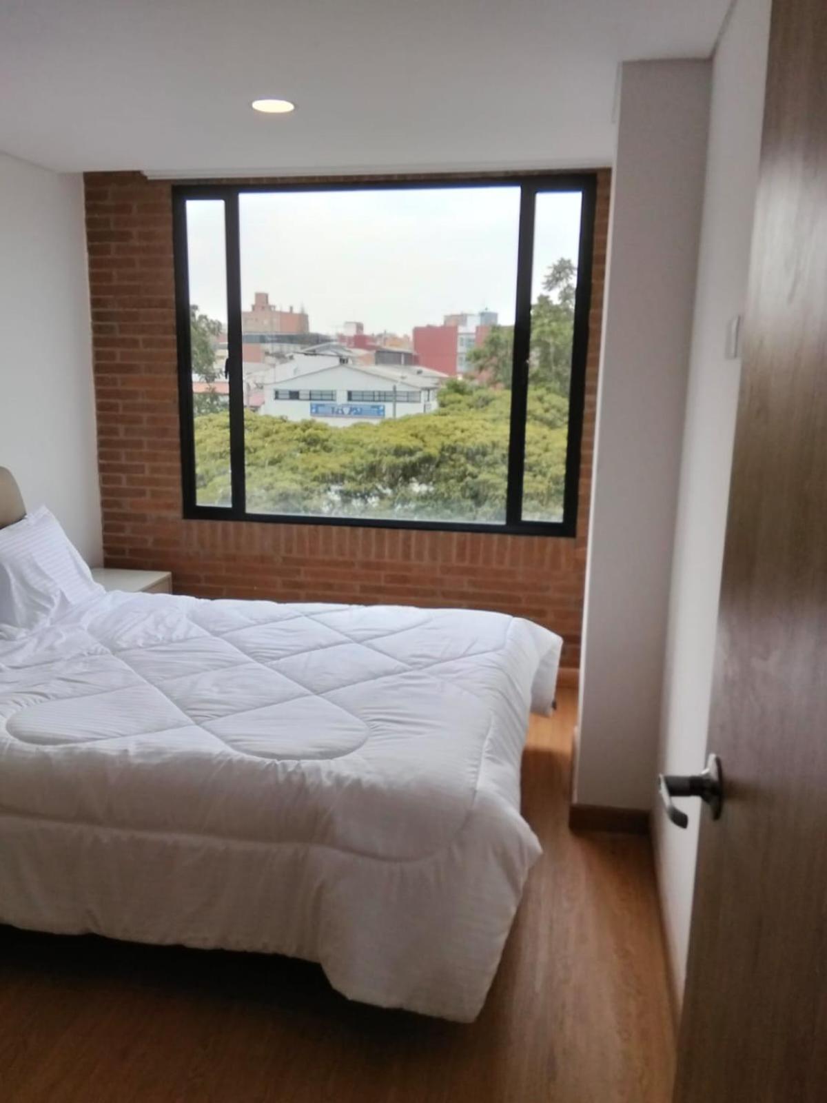 Apartamento 36av Apto 402