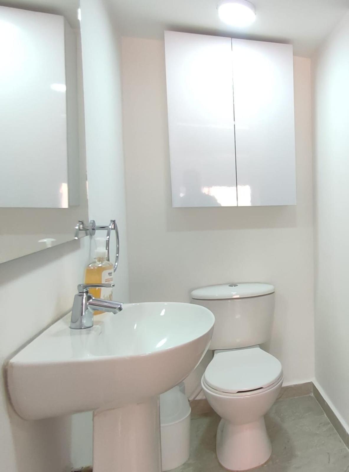 Unicentro Baño Y Balcón Privado Independiente * Bogotá