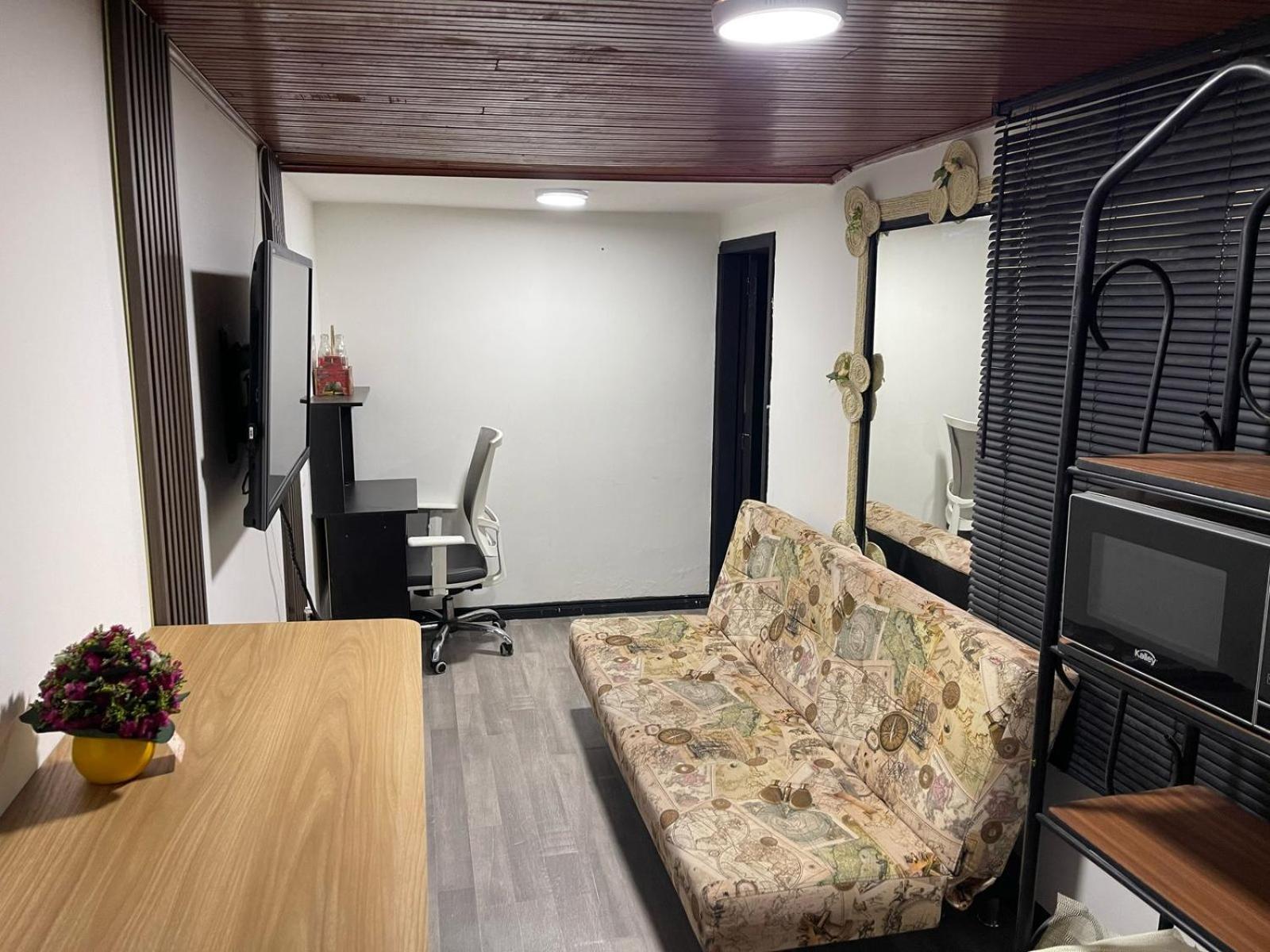 Aparta Estudio Amoblado Cerca Al Aeropuerto * Bogotá