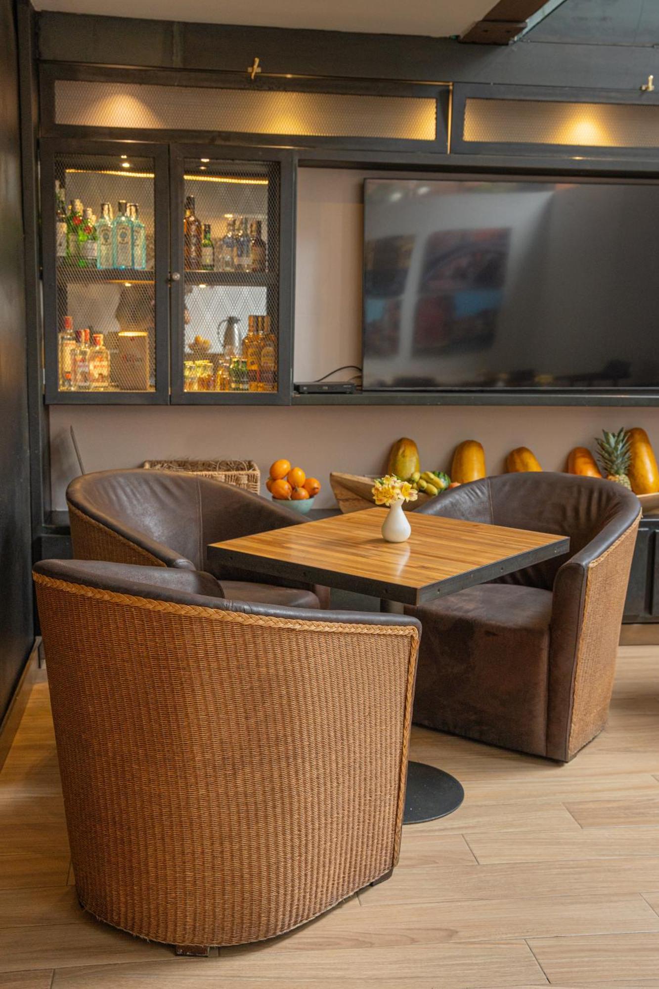Cityflats Hotel 4*