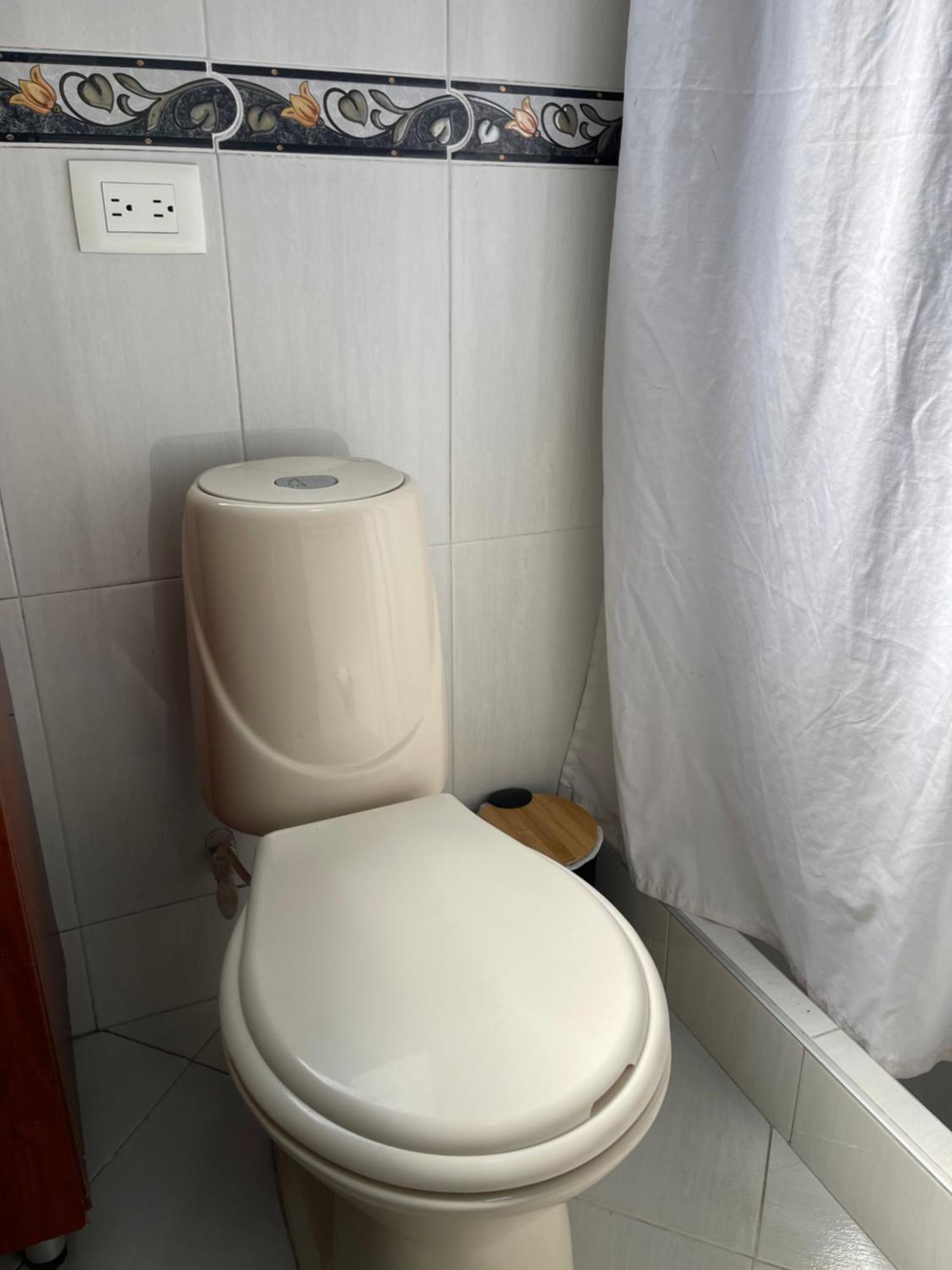 Aparta Estudio Amoblado Cerca Al Aeropuerto * Bogotá