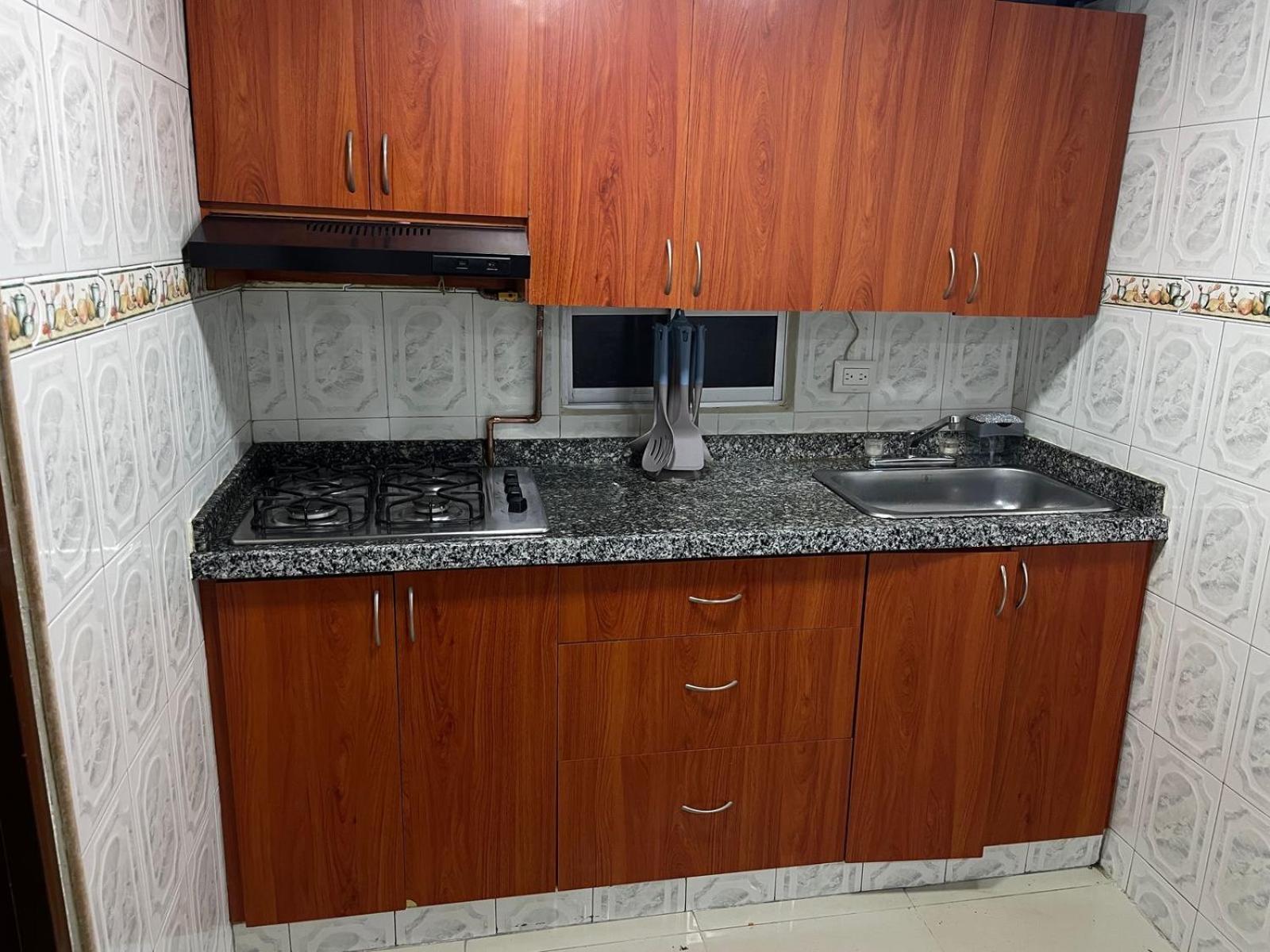 Apartamento Aparta Estudio Amoblado Cerca Al Aeropuerto Bogotá