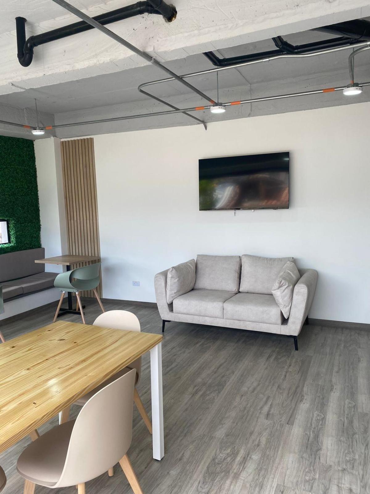 Soul Santa Barbara, Location, Caminando Al Centro Comercial Unicentro, De 20mts2, Comoda Cama Queen Size, Netflix Y Wifi De Fibra Optica Con Coworking Y Gym En El Edificio Apartamento