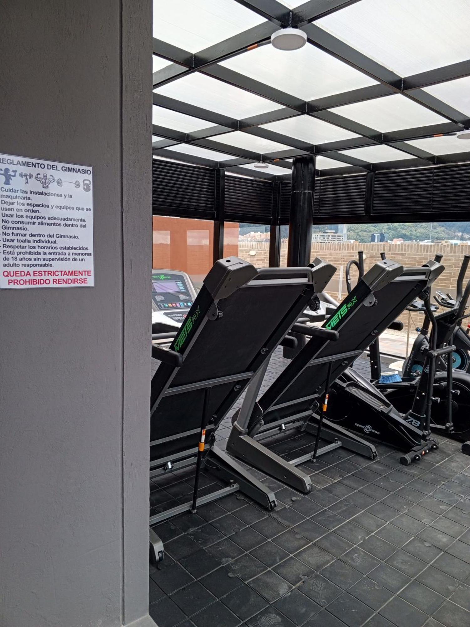 Soul Santa Barbara, Location, Caminando Al Centro Comercial Unicentro, De 20mts2, Comoda Cama Queen Size, Netflix Y Wifi De Fibra Optica Con Coworking Y Gym En El Edificio Apartamento Bogotá