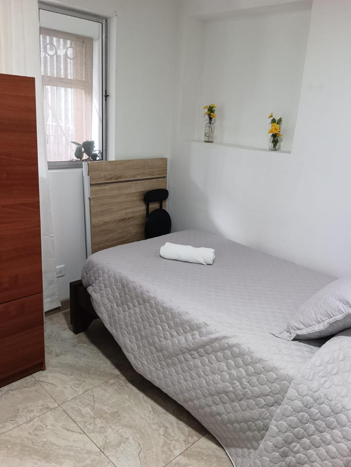 Habitación en casa particular Privada Y Confortable Cerca A Centro Mayor Y Al Centro Historico Bogotá