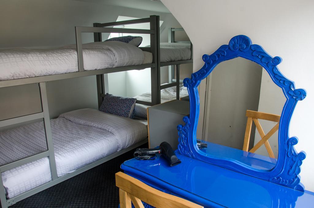 Cx Hostal *