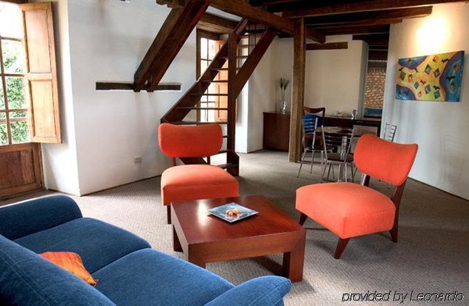 Hotel Casa De La Botica 3*