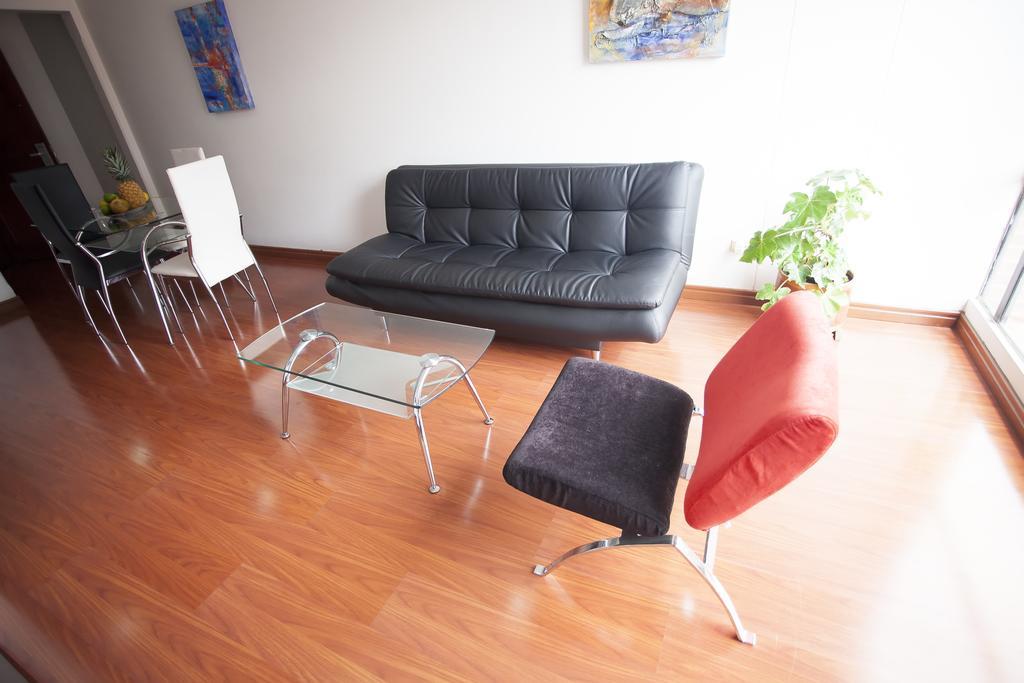 Cora 96 Street Apartahotel 4*