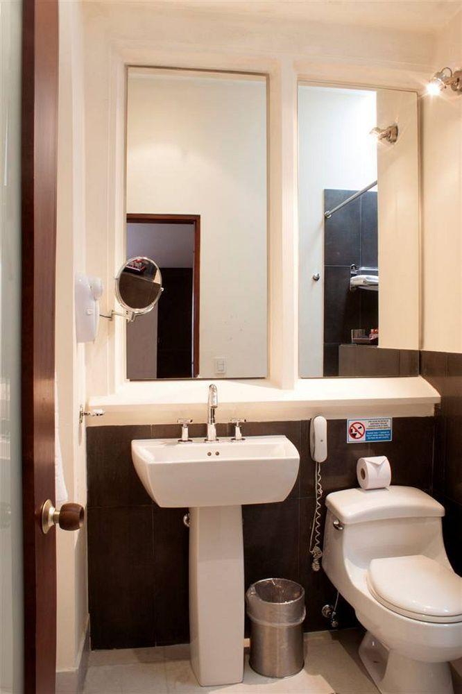 Evenia The Book 4* Bogota