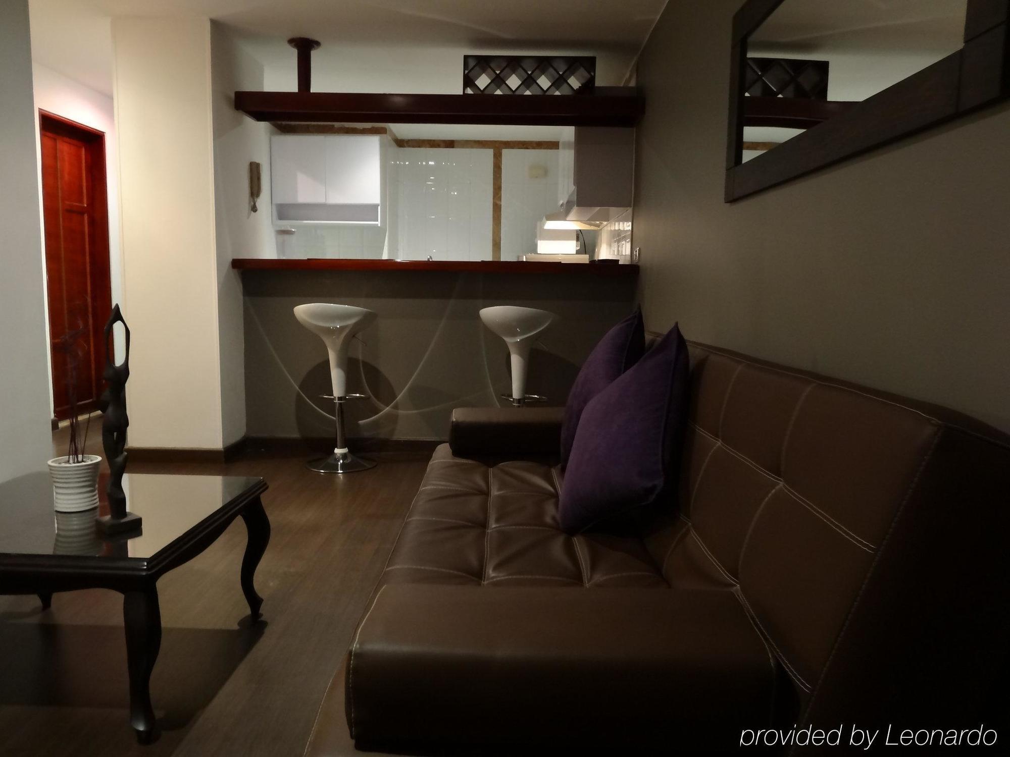 Apartahotel Arlington Place 4*