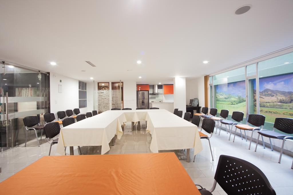 Hotel Castellana 100