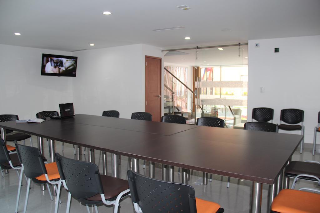 Hotel Castellana 100