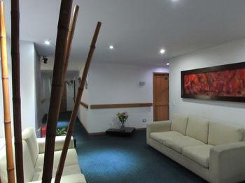Hotel Breton Hill Parque 93 3*