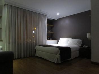 Hotel Breton Hill Parque 93