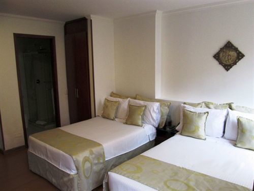 Ayenda 1068 Plaza 36 Hotel