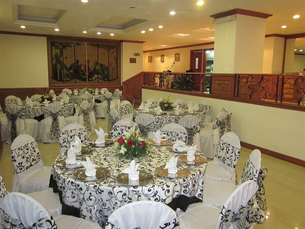 Andes Plaza