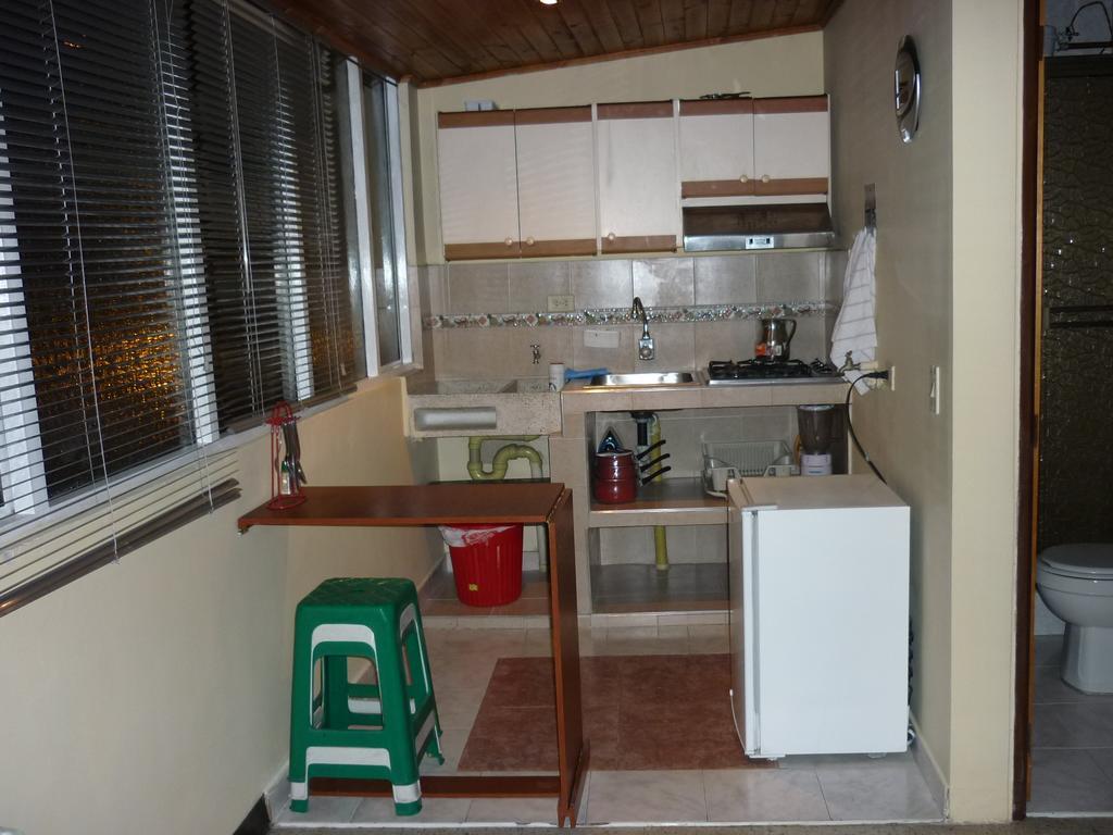 Calle 80 Por Semanas 3* Bogota