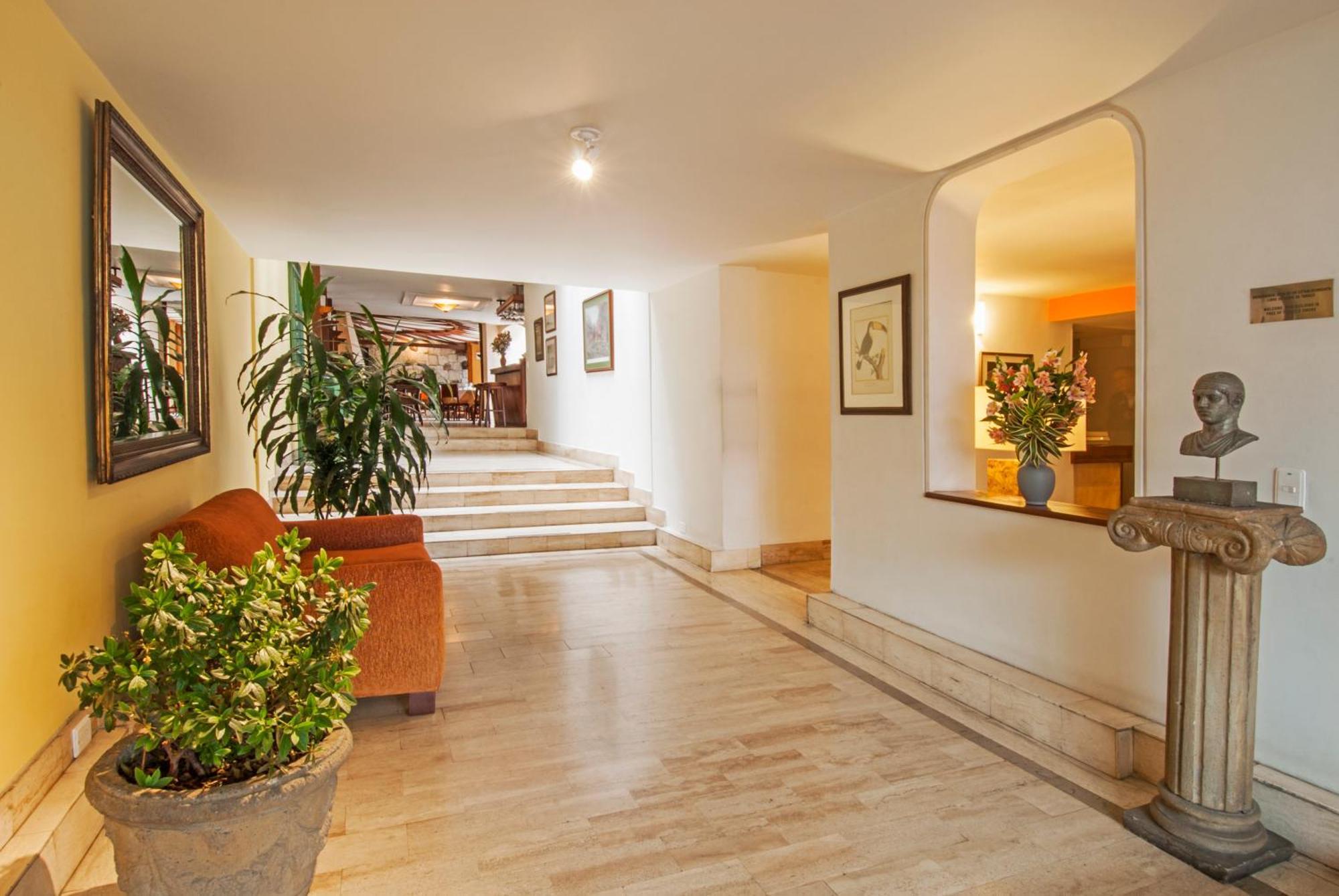 Excelsior Hotel 3*