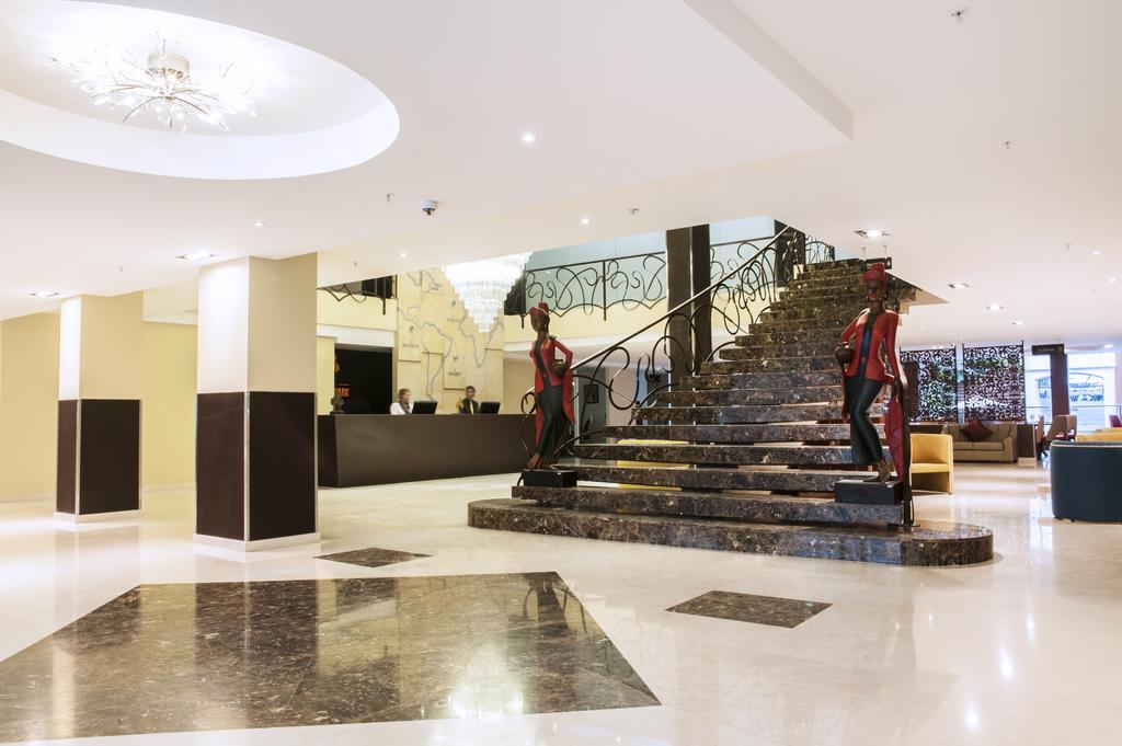 Grand Park 4*