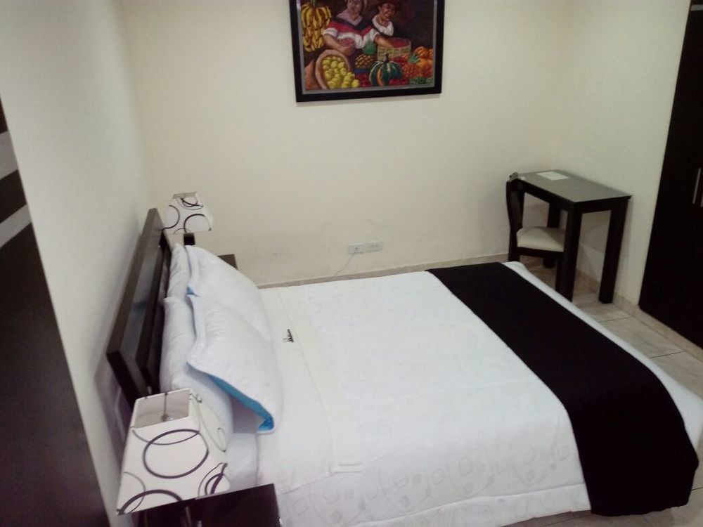 Sweet Hotel