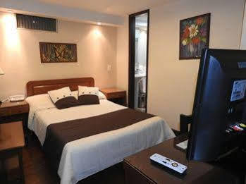 Hotel Ayenda La Sabana 3*