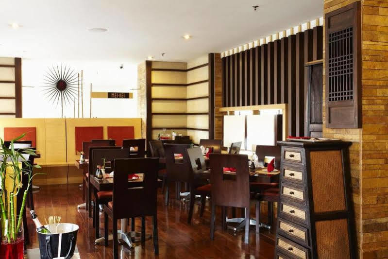 Hotel Cosmos 100 And Centro De Convenciones 5*