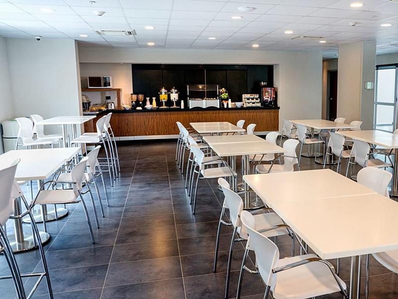 Express Junior By Marriott Aeropuerto Hotel