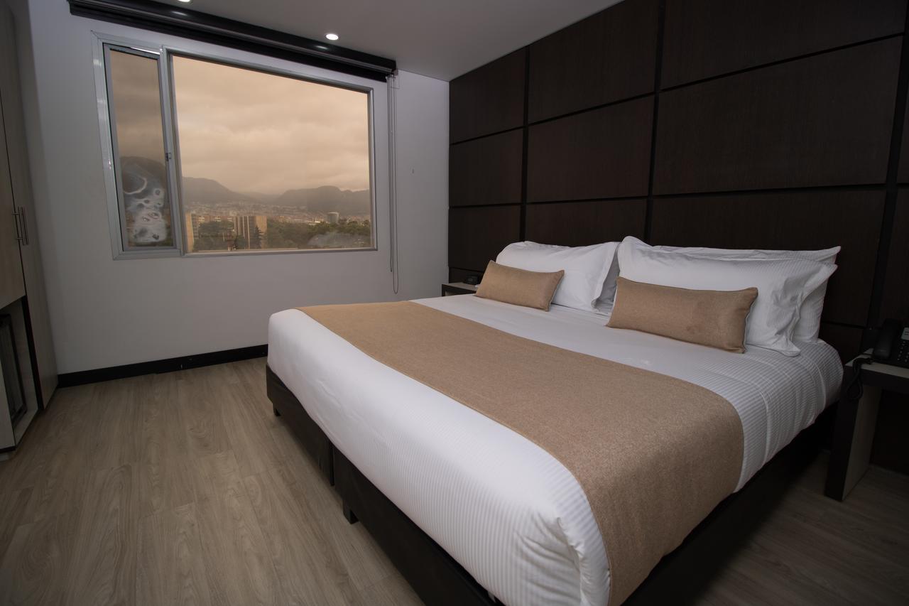 Hotel American Visa Tower 4*