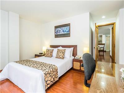 Travelers Fontana Plaza Apartahotel 4*