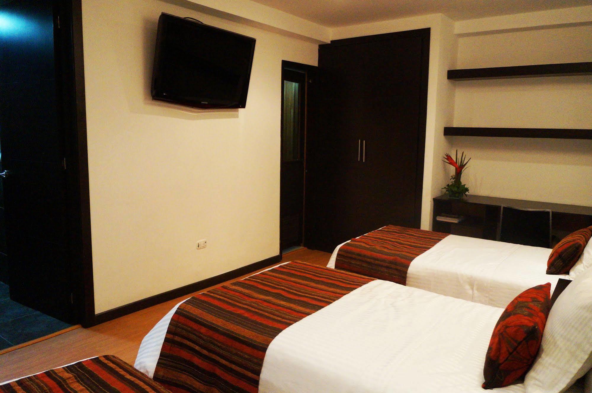 Airport Travel Hotel