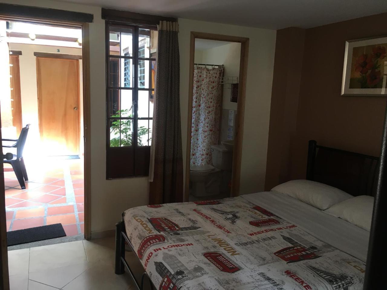 Hostal La Candelaria *