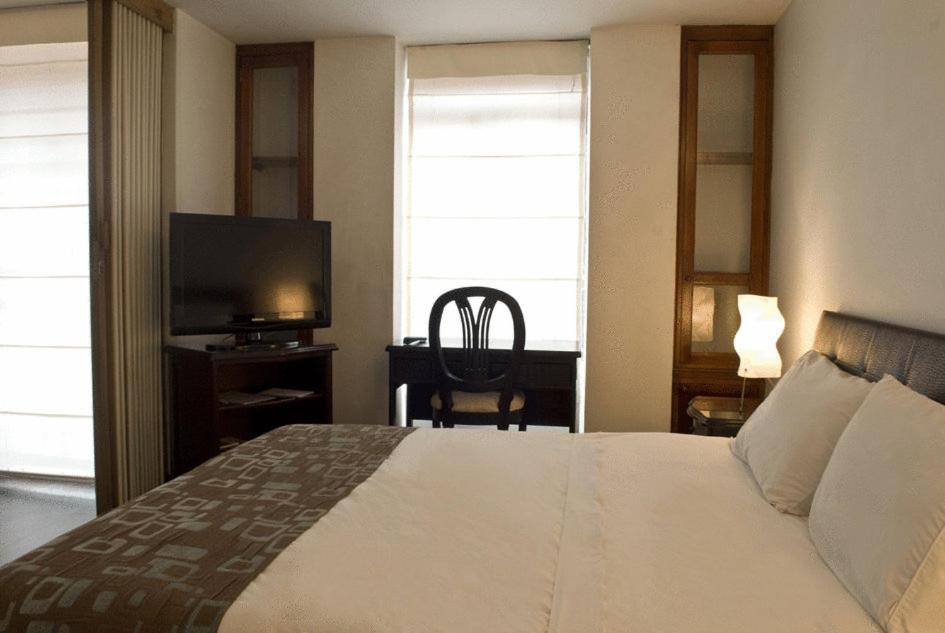 Arlington Place 4*