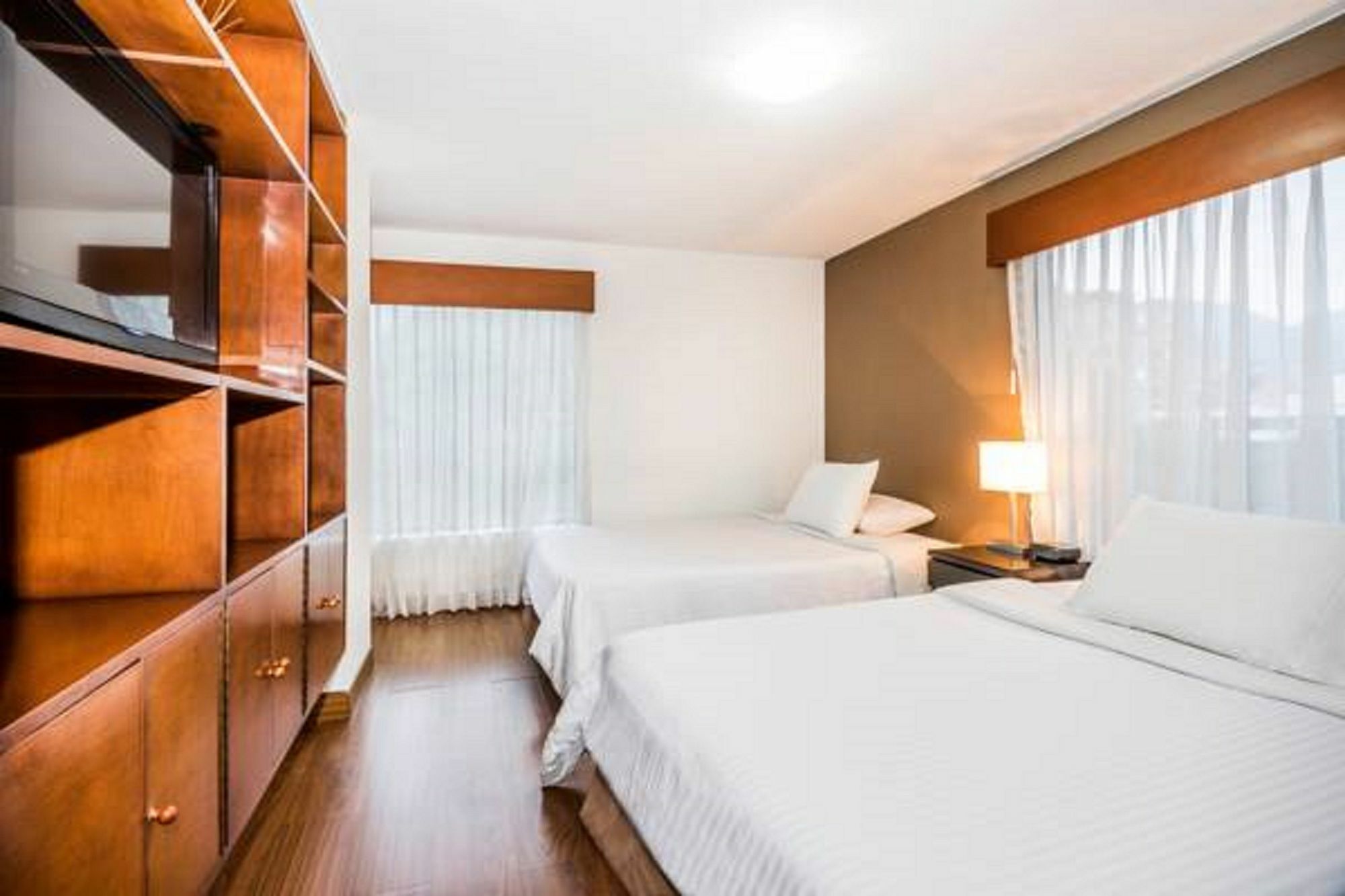 Apartahotel Lloyds Apartasuites Parque 93