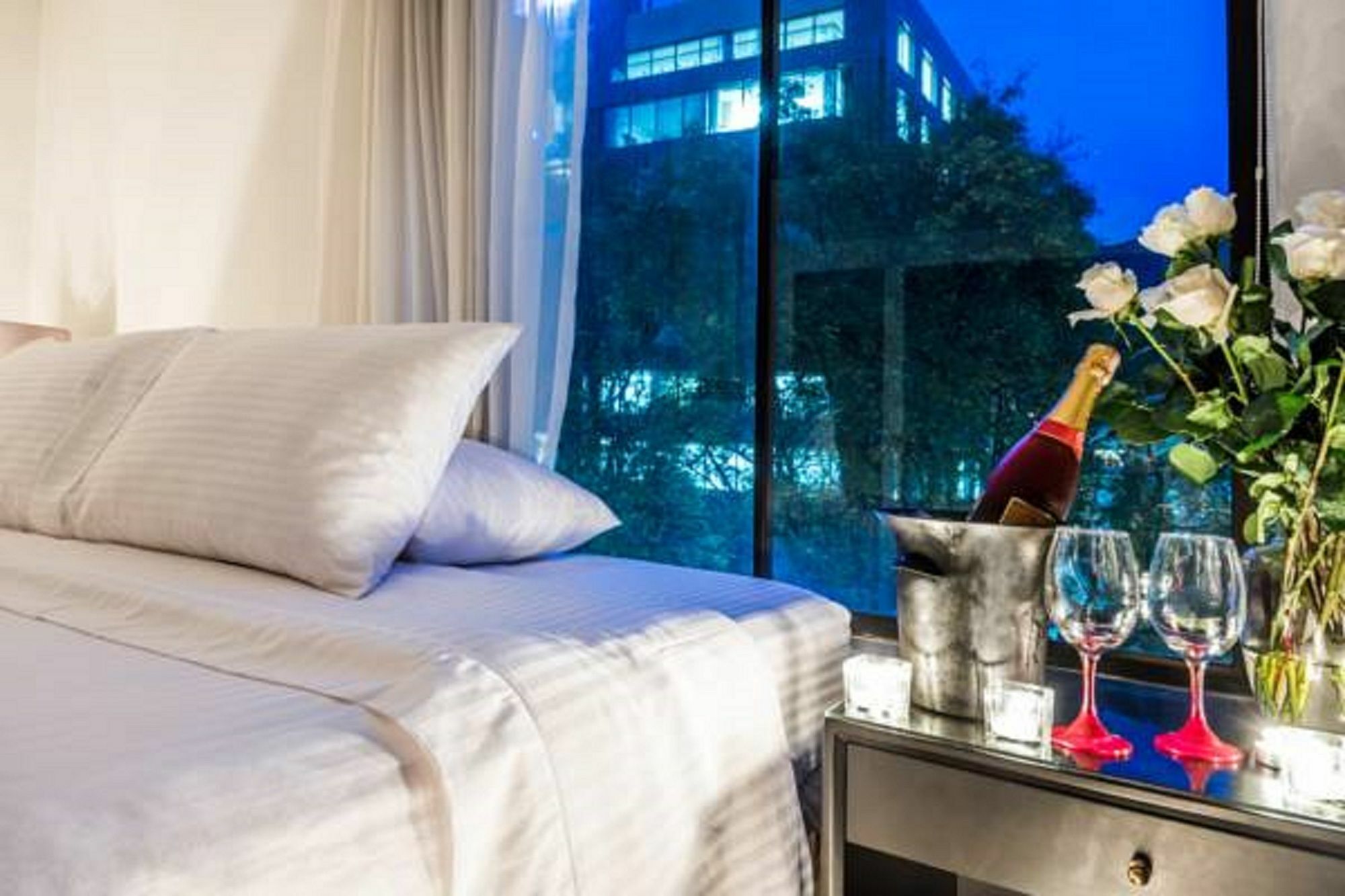 Lloyds Apartasuites Parque 93 Apartahotel