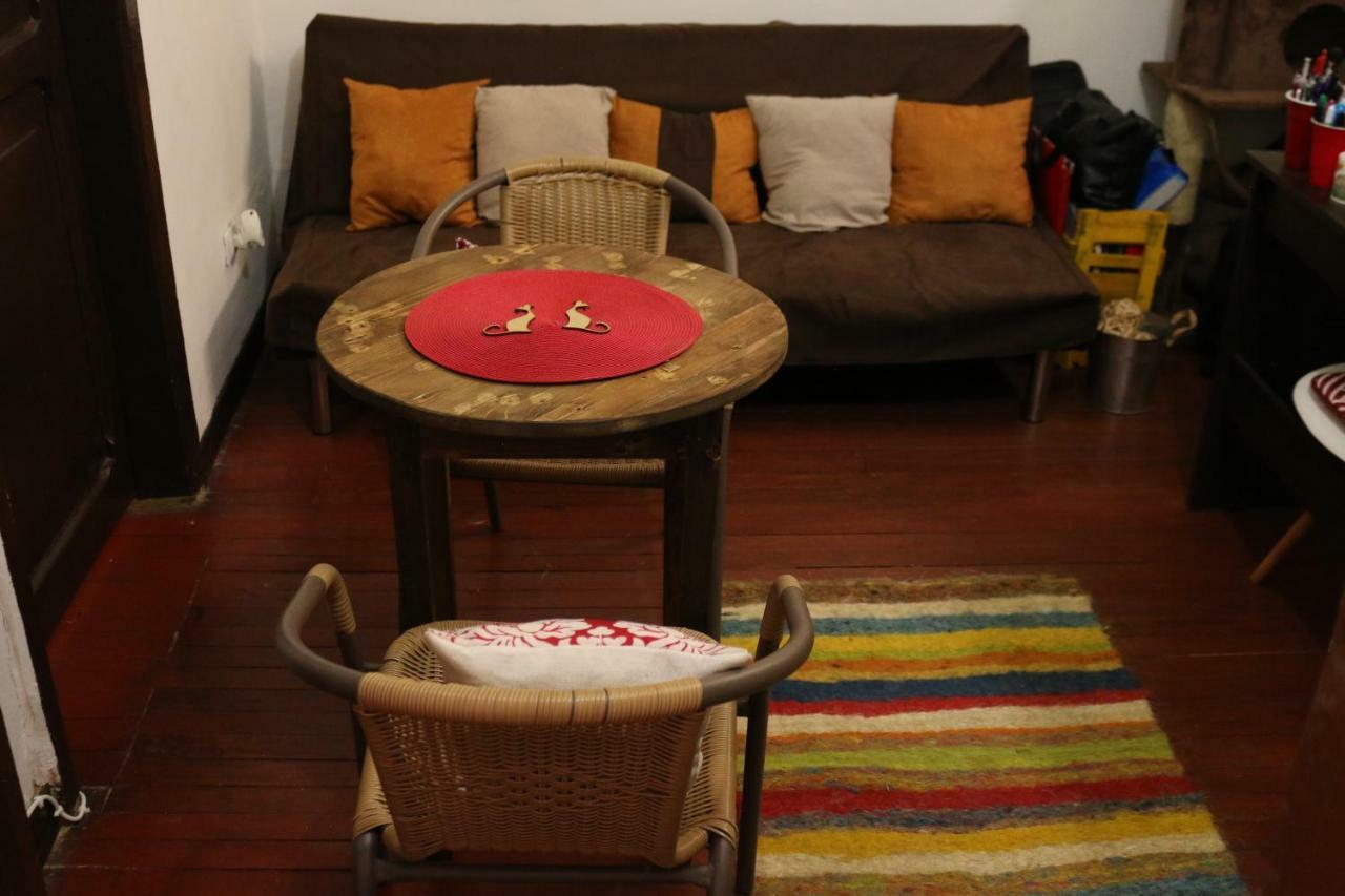 La Casa Amarilla D.c