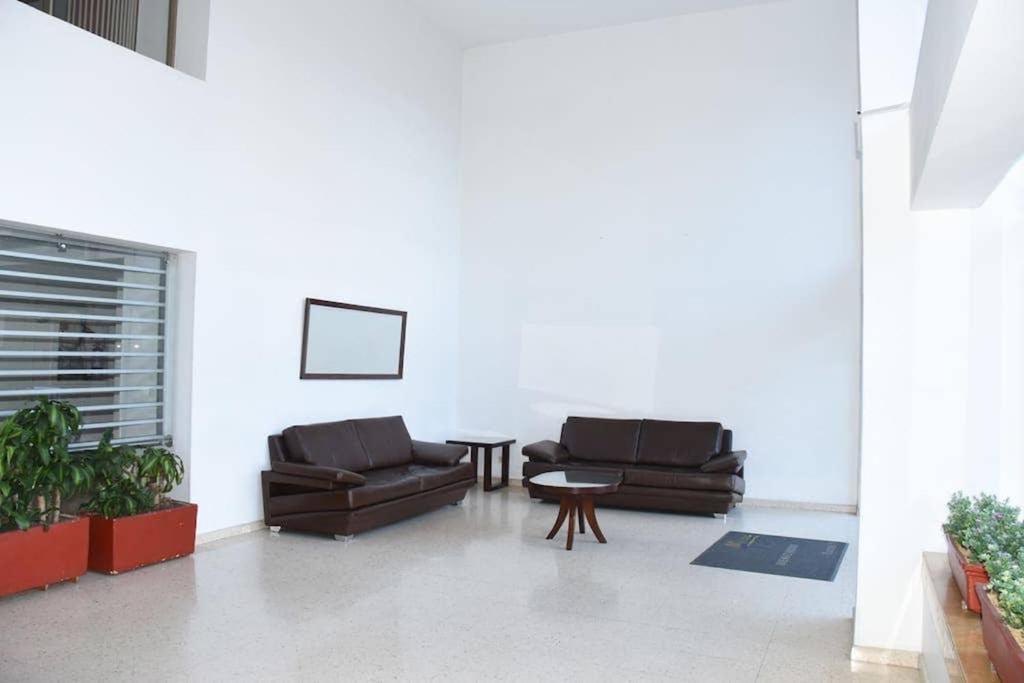 Apartment: Corferias, Embajada, Airport, Agora,g12