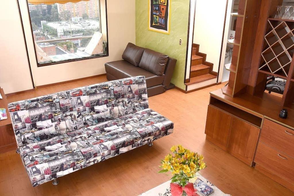 Apartment: Corferias, Embajada, Airport, Agora,g12 Apartamento *