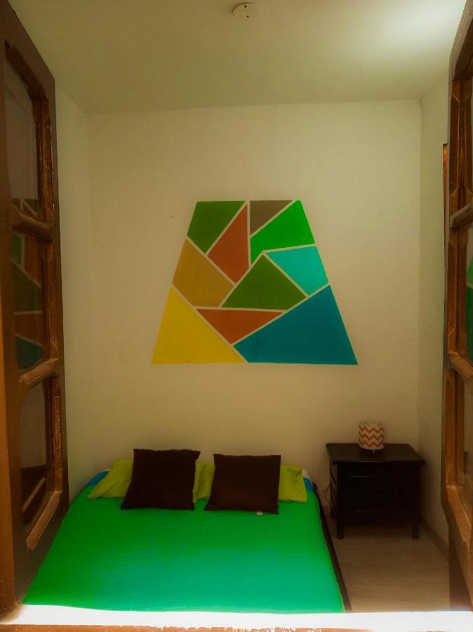 Pensión La Casa Amarilla D.c Bogotá