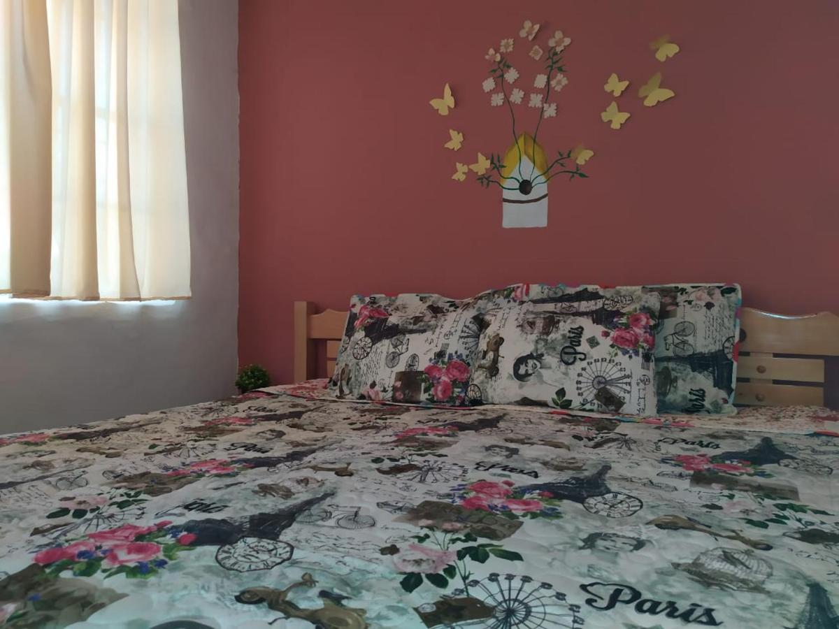 La Casa Amarilla D.c Pensión Bogotá