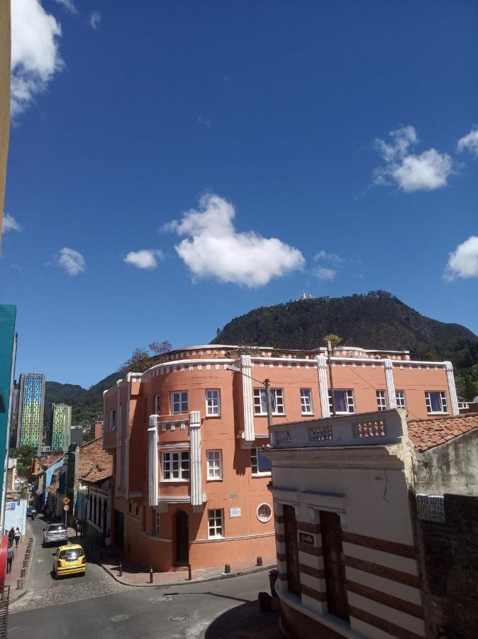 La Casa Amarilla D.c * Bogotá