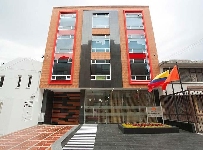 Hotel Castellana 100 3*