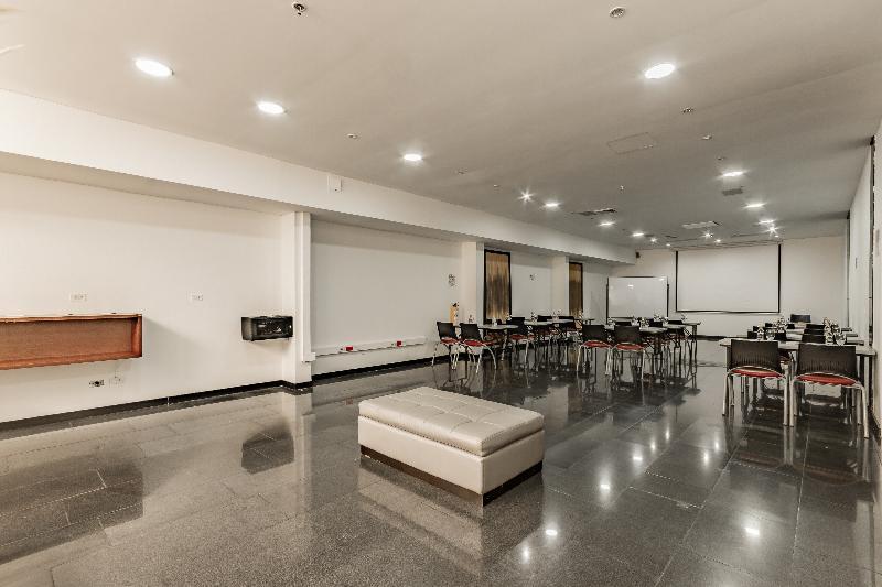Tryp By Wyndham Usaquén Hotel 4*