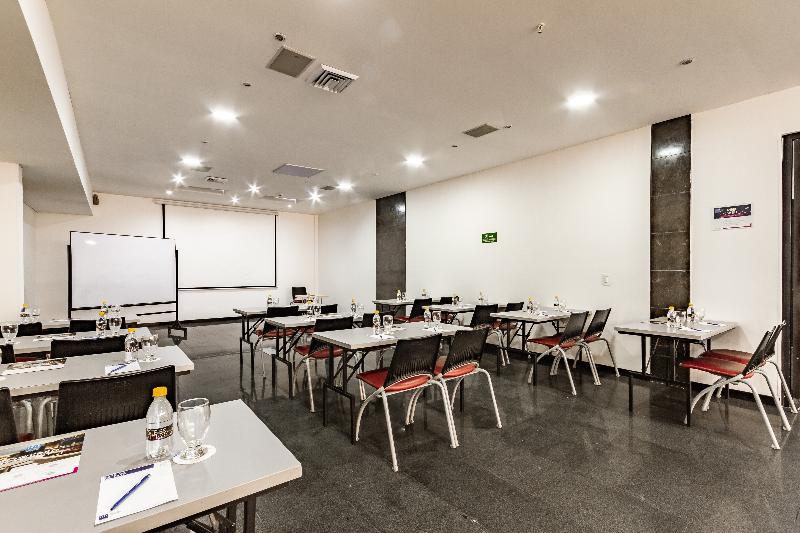 Tryp By Wyndham Usaquén Bogotá